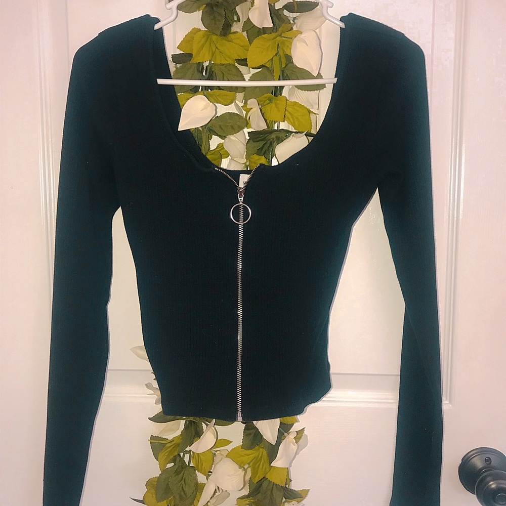 Long sleeve with zipper